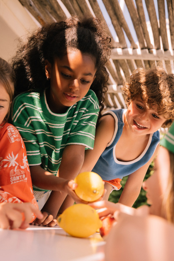 DEBARDEUR MARCEL TERRY BRIGHT BLUE_SHORT JUJU SHINY CORAL_TEE JORDAN SUMMER GREEN STRIPES